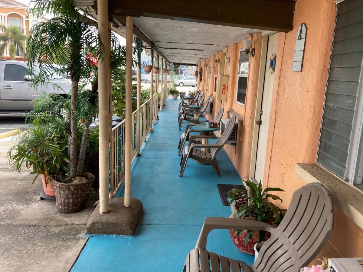 Michaels Siesta Motel St. Petersburg Exterior foto